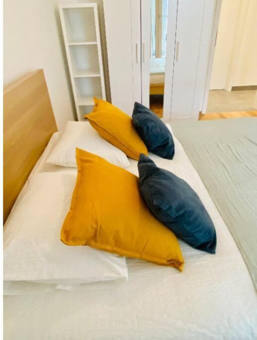 Charming 2 Bedrooms Flat In Center W Free Parking &terrace Appartement Luxemburg